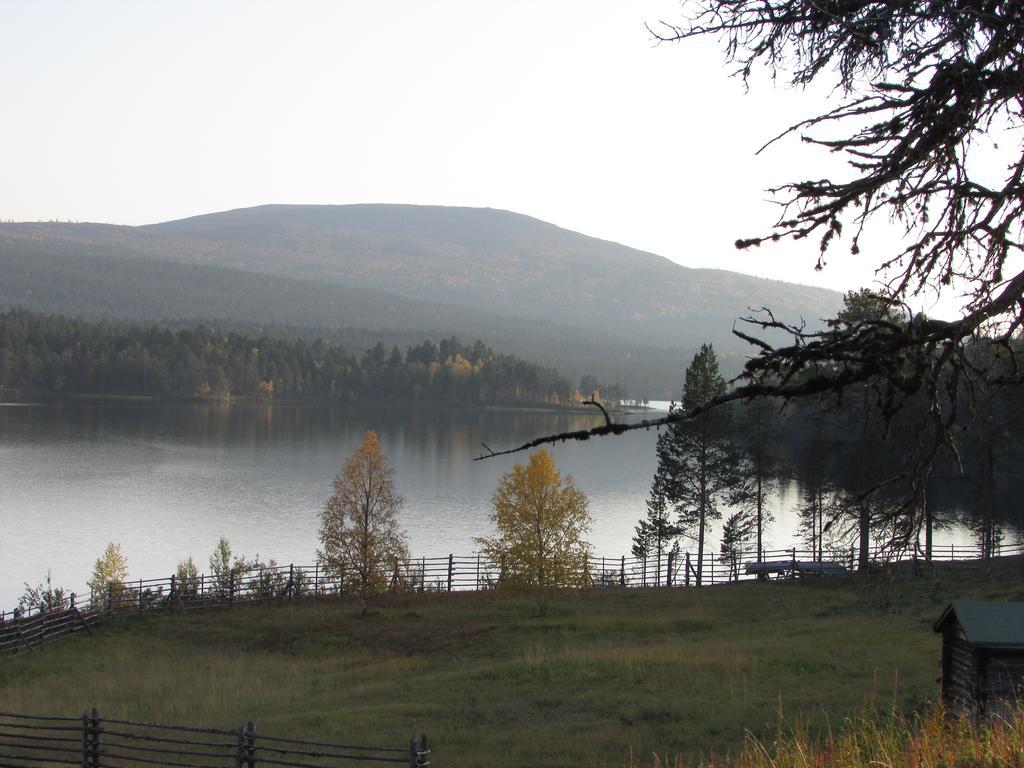 Lemmenjoen Lumo - Nature Experience & Accommodation Lemmenjoki Екстериор снимка