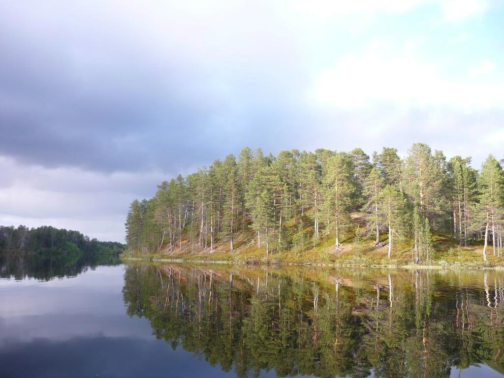 Lemmenjoen Lumo - Nature Experience & Accommodation Lemmenjoki Екстериор снимка